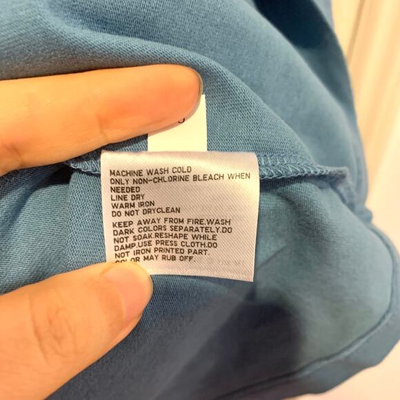 Uniqlo x Sesame Street Cookie Monster Graphic T-shirt in Blue - Picture 8 of 8